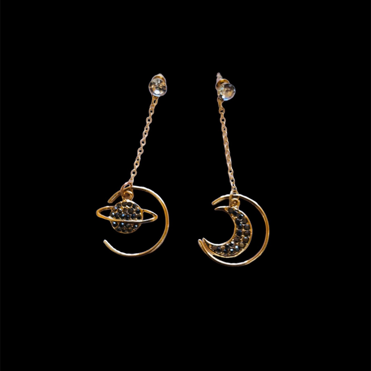 Dreams Between Moon and Saturn Earring